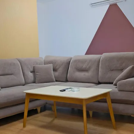 Panorama Two Apartment *
